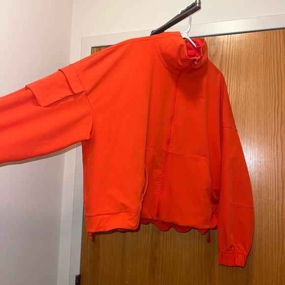 lululemon athletica Women's cinched hem jacket L/XL size - Picture 3 of 7
